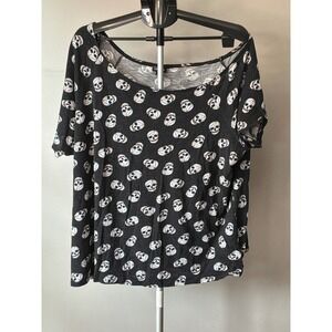 Torrid Skull Print Top Womens 3X Black Short Sleeve Scoop Neck Goth Halloween